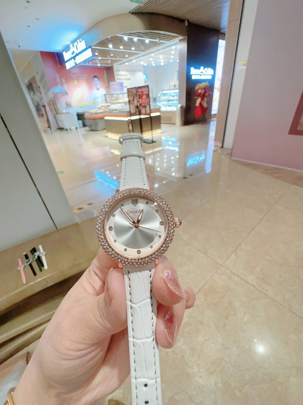 ブランド時計背面デザイン